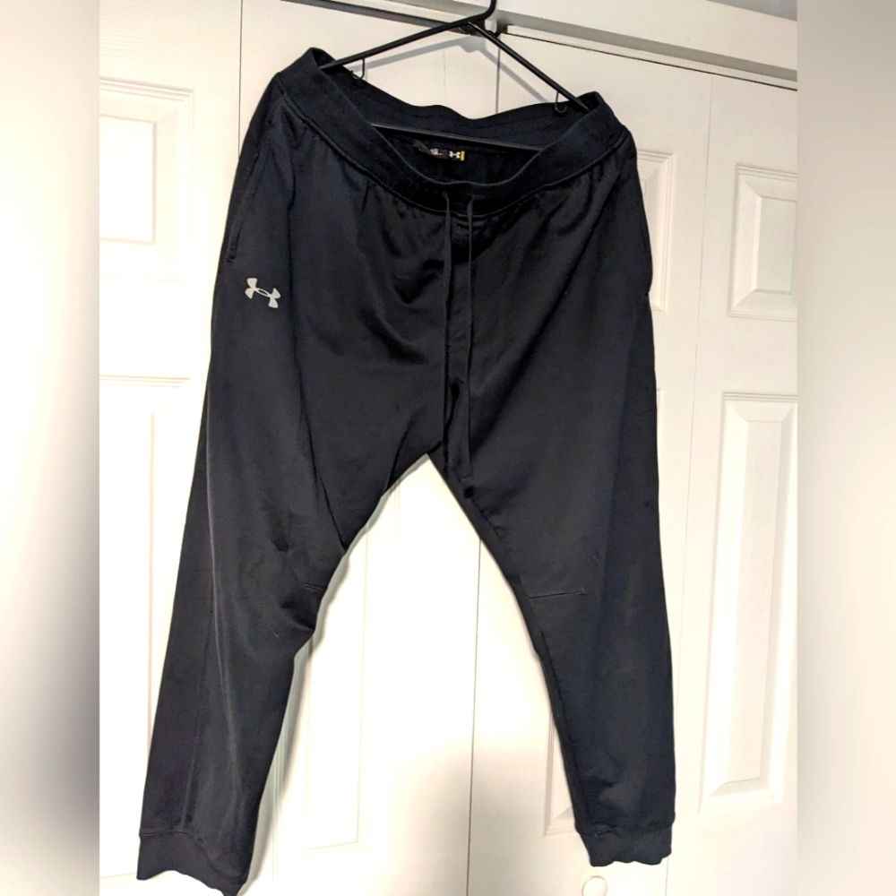 Men's Under Armour athletic pants